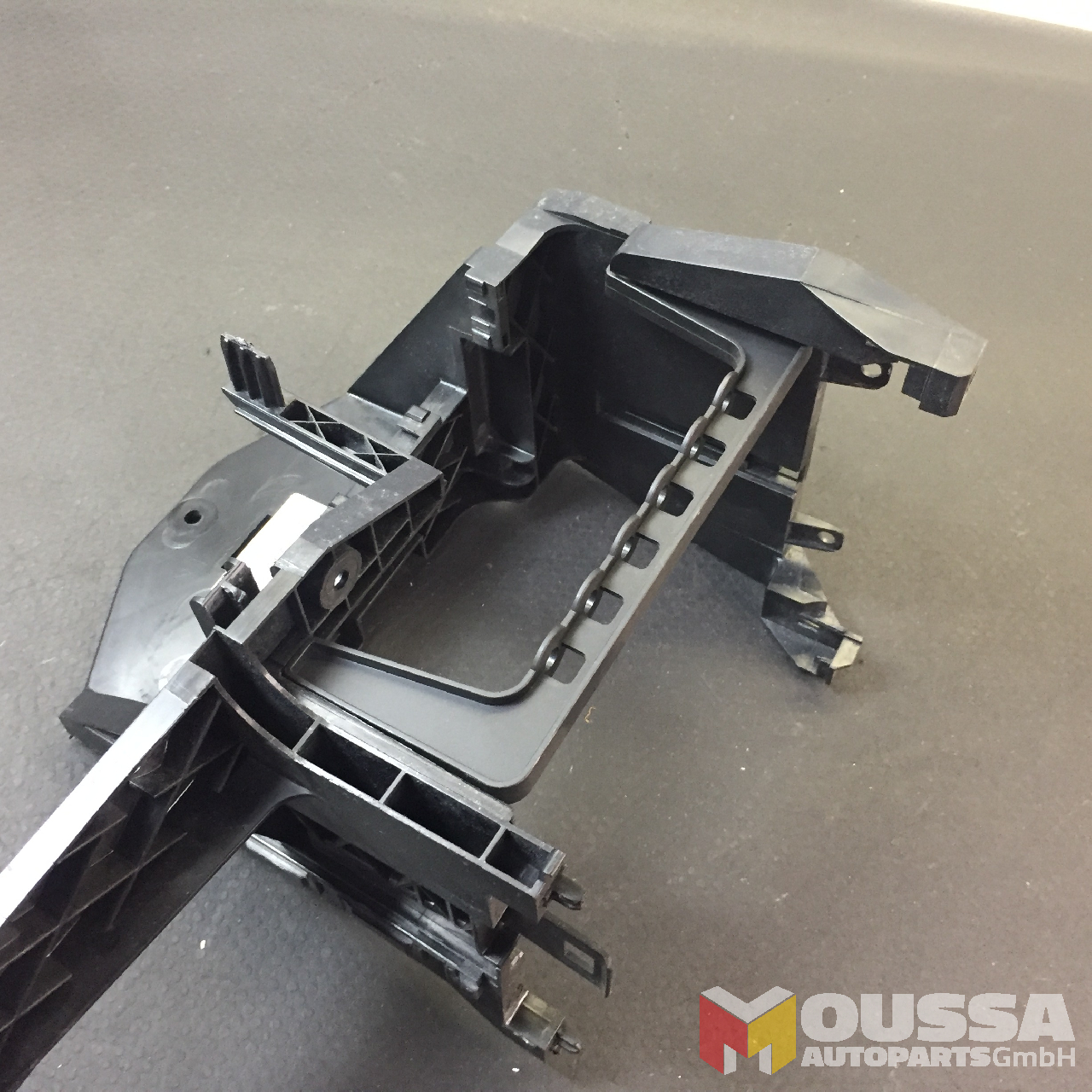MOUSSA-AUTOPARTS-64bd3e1b8e49f.jpg