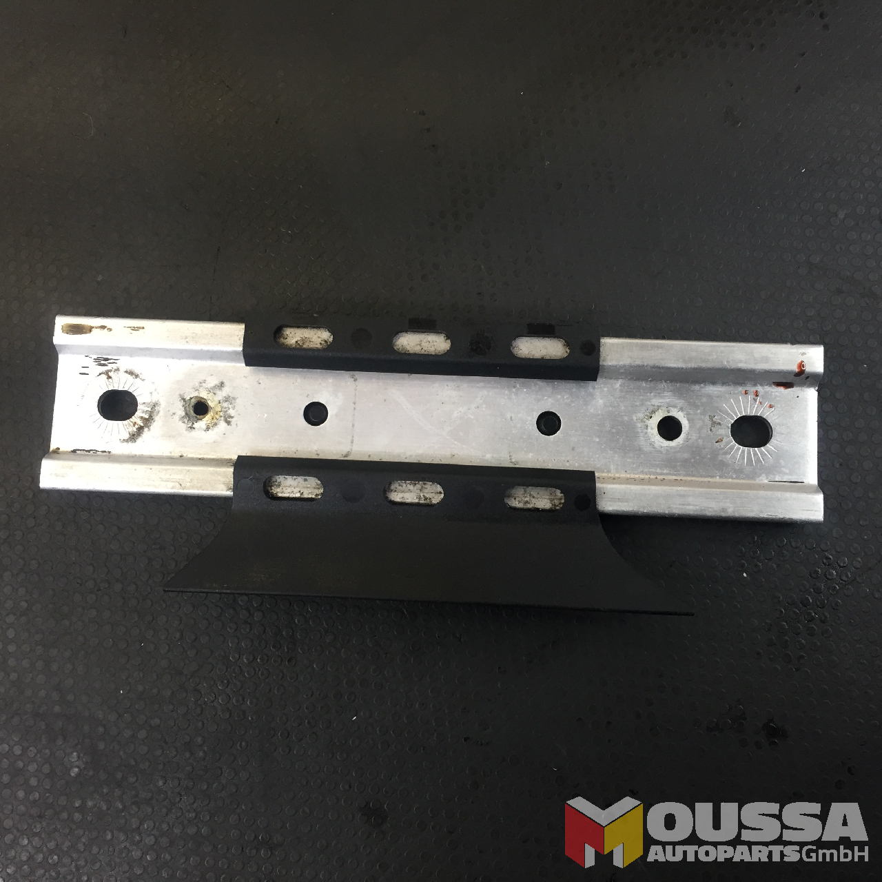 MOUSSA_AUTOPARTS_64394915090b3.jpg