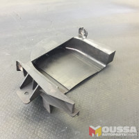 Belt cover trim panel bracket