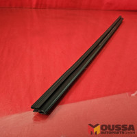 Window gasket shaft strip