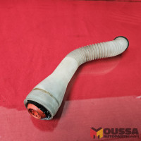 Window washer liquid tank fill tube