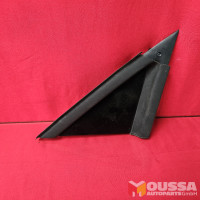 Side mirror triangle cover
