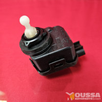 Headlight level range actomotor