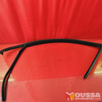 Window gasket shaft strip