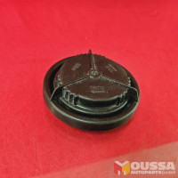 Headlight bulb dust cover cap