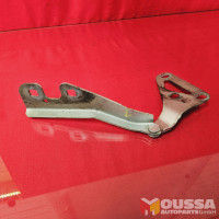 Bonnet hinge strut