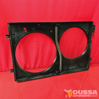 Radiator fan cooling fan bracket