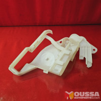 Bracket door lock