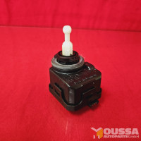  Headlight range control motor