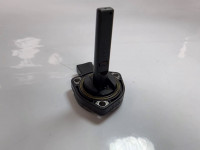 Engine oil level sensor