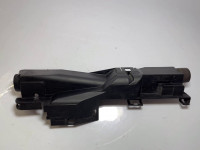 Radiator support bracket