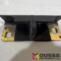 Boot lid striker plate