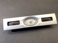 Center console trim/Clock