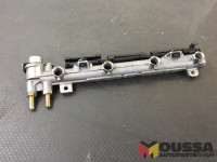 Fuel injection strip cable guide