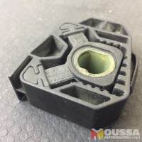 Radiator bracket mount 