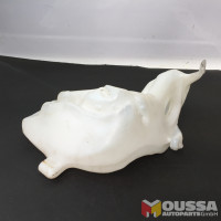 Wiper water tank